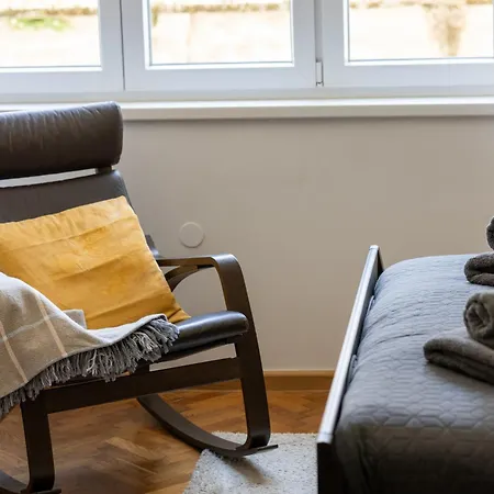 Apartment Bau-bau Center Position *
